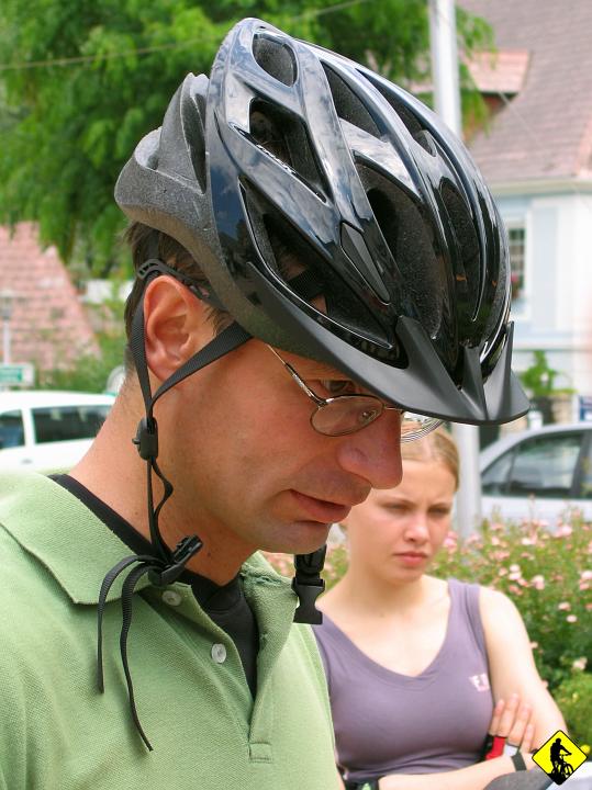 Karta1_ 035.jpg - Przewodnik stada. Dr J.Sz. Plotka głosi, że jego rower przetrwa więcej niż on sam jest w stanie przyjąć na pierś :)